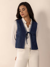 Load image into Gallery viewer, Tied Contrast Trim Vest