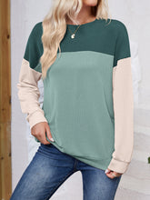 Load image into Gallery viewer, Color Block Round Neck Long Sleeve Sweatshirt