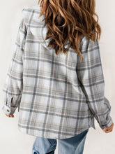 Load image into Gallery viewer, Plaid Snap Down Plush Hooded Jacket