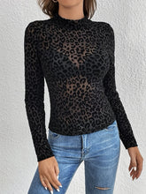 Load image into Gallery viewer, Leopard Mock Neck Long Sleeve Top