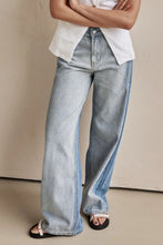 Load image into Gallery viewer, Contrast Straight Leg Jeans with Pockets