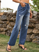 Load image into Gallery viewer, Distressed Jeans with Pockets