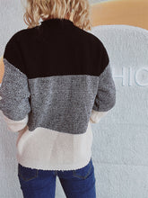 Load image into Gallery viewer, Color Block Long Sleeve Sweater