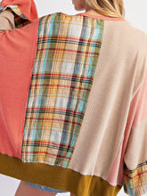 Load image into Gallery viewer, Slit Plaid Round Neck Long Sleeve Sweatshirt