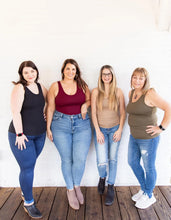 Load image into Gallery viewer, Smoothing Back Tank in Black