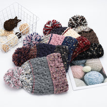 Load image into Gallery viewer, Contrast Thermal Hat with Pompom