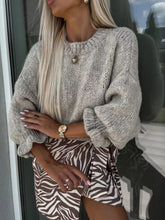 Load image into Gallery viewer, Round Neck Long Sleeve Sweater
