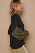 Load image into Gallery viewer, POL Color Block Roll Hem Hacci Sweater