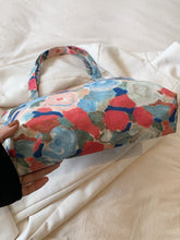 Load image into Gallery viewer, Printed Canvas Handbag with Zipper