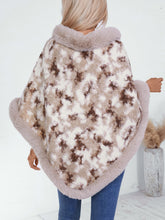 Load image into Gallery viewer, Furry Contrast Three-Quarter Poncho