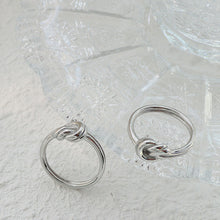 Load image into Gallery viewer, Titanium Steel Knot Ring