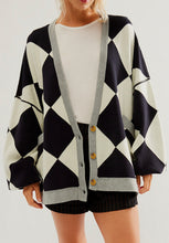 Load image into Gallery viewer, Color Block Button Down Long Sleeve Cardigan