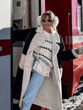 Load image into Gallery viewer, Contrast Round Neck Long Sleeve Sweater