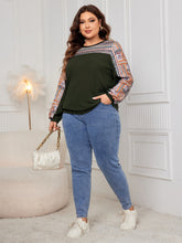 Load image into Gallery viewer, Plus Size Printed Long Sleeve Sweatshirt