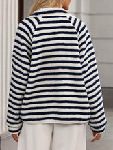 Load image into Gallery viewer, Pocketed Half Snap Sherpa Jacket