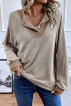 Load image into Gallery viewer, Quarter Buttoned Long Sleeve Blouse