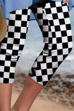 Load image into Gallery viewer, Checkered Skinny Capris