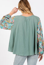 Load image into Gallery viewer, SAGE + FIG Ruched Round Neck Printed Bubble Sleeve Top