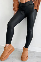 Load image into Gallery viewer, Pocketed V-Cut Waist Leggings