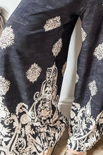 Load image into Gallery viewer, Printed Wide Leg Pants