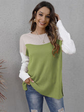 Load image into Gallery viewer, Color Block Round Neck Sweater
