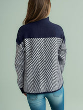 Load image into Gallery viewer, Contrast Turtleneck Long Sleeve Sweater