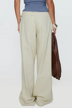 Load image into Gallery viewer, Wide Leg Jeans with Pockets