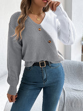 Load image into Gallery viewer, Two-Tone V-Neck Long Sleeve Sweater