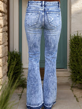 Load image into Gallery viewer, Distressed Button-Fly Bootcut Jeans with Pockets