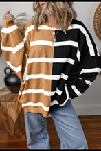 Load image into Gallery viewer, Contrast Striped Long Sleeve Sweatshirt