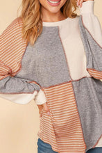 Load image into Gallery viewer, Exposed Seam Color Block Round Neck Top