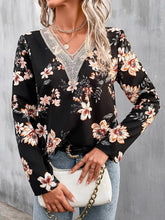 Load image into Gallery viewer, Printed V-Neck Long Sleeve Blouse
