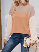 Load image into Gallery viewer, Color Block Round Neck Long Sleeve Sweatshirt