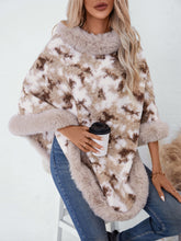 Load image into Gallery viewer, Furry Contrast Three-Quarter Poncho