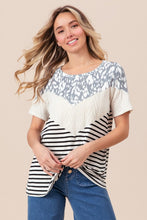 Load image into Gallery viewer, BiBi Printed Color Block Short Sleeve T-Shirt