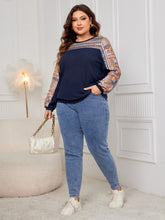 Load image into Gallery viewer, Plus Size Printed Long Sleeve Sweatshirt