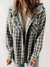 Load image into Gallery viewer, Plaid Snap Down Plush Hooded Jacket
