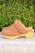 Load image into Gallery viewer, Taylor Braided Clogs In Brown