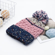 Load image into Gallery viewer, Contrast Thermal Hat with Pompom