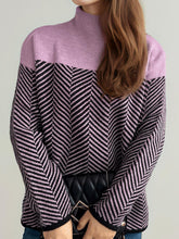 Load image into Gallery viewer, Contrast Turtleneck Long Sleeve Sweater