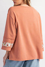 Load image into Gallery viewer, Exposed Seam Slit Floral Round Neck Blouse