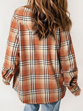 Load image into Gallery viewer, Plaid Snap Down Plush Hooded Jacket