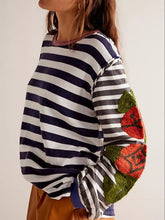 Load image into Gallery viewer, Striped Round Neck Long Sleeve Sweatshirt