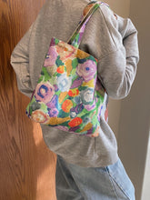 Load image into Gallery viewer, Printed Canvas Handbag with Zipper