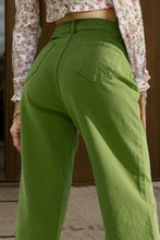 Load image into Gallery viewer, Wide Leg Jeans with Pockets