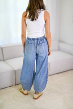 Load image into Gallery viewer, Drawstring Jeans with Pockets