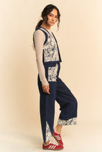 Load image into Gallery viewer, Davi &amp; Dani Lace Applique Wide Leg Jeans