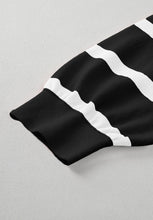 Load image into Gallery viewer, Contrast Striped Long Sleeve Sweatshirt