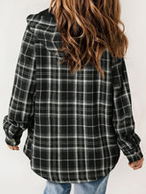 Load image into Gallery viewer, Plaid Snap Down Plush Hooded Jacket