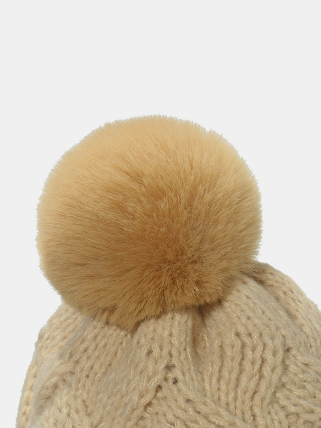 Load image into Gallery viewer, Roll Rim Cable-Knit Hat